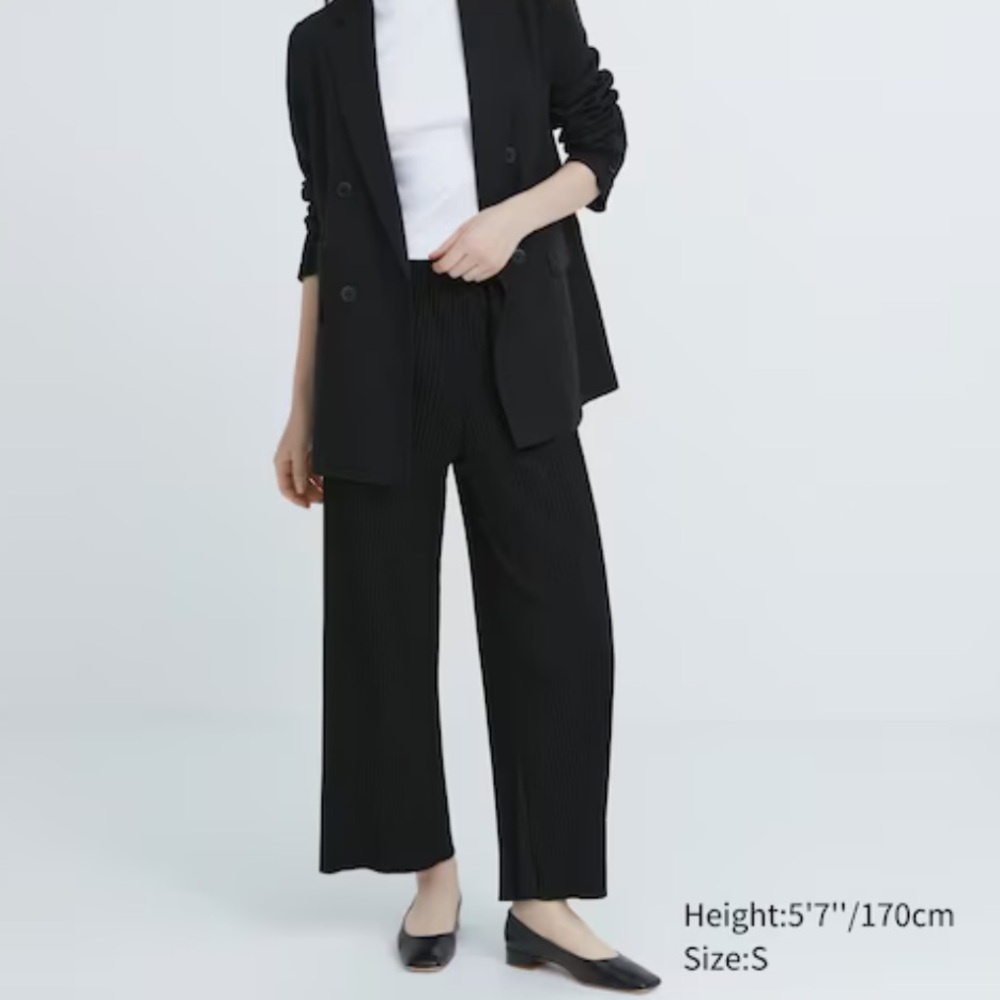 UNIQLO Pleated Straight Pants